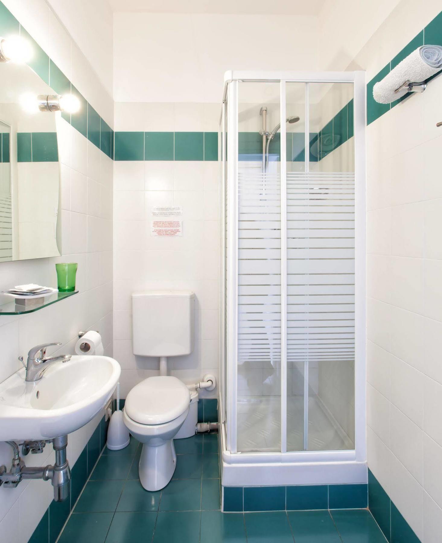 B&B International Trieste Bagian luar foto